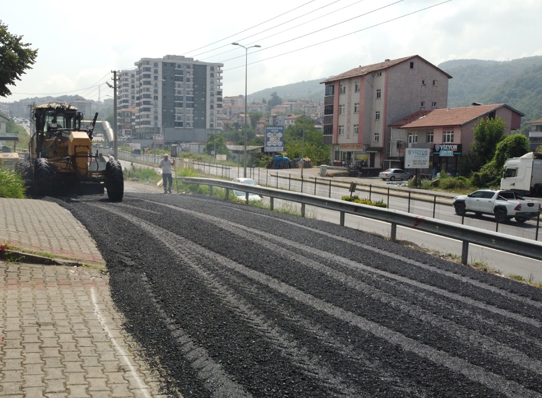 200 Milyon Liralık Asfalt Yatırımı Kepez Bölgesi'nde Devam Ediyor