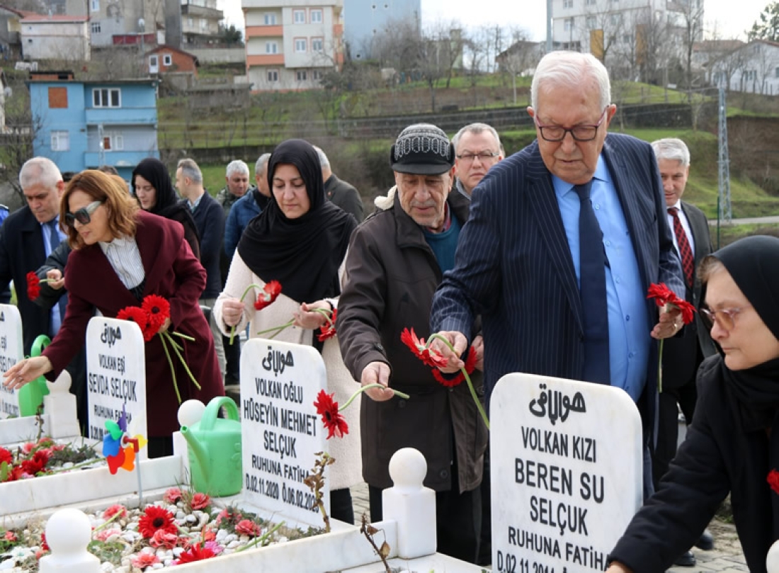6 Şubat Depremlerinde Hayatını Kaybedenler Kdz. Ereğli’de Anıldı