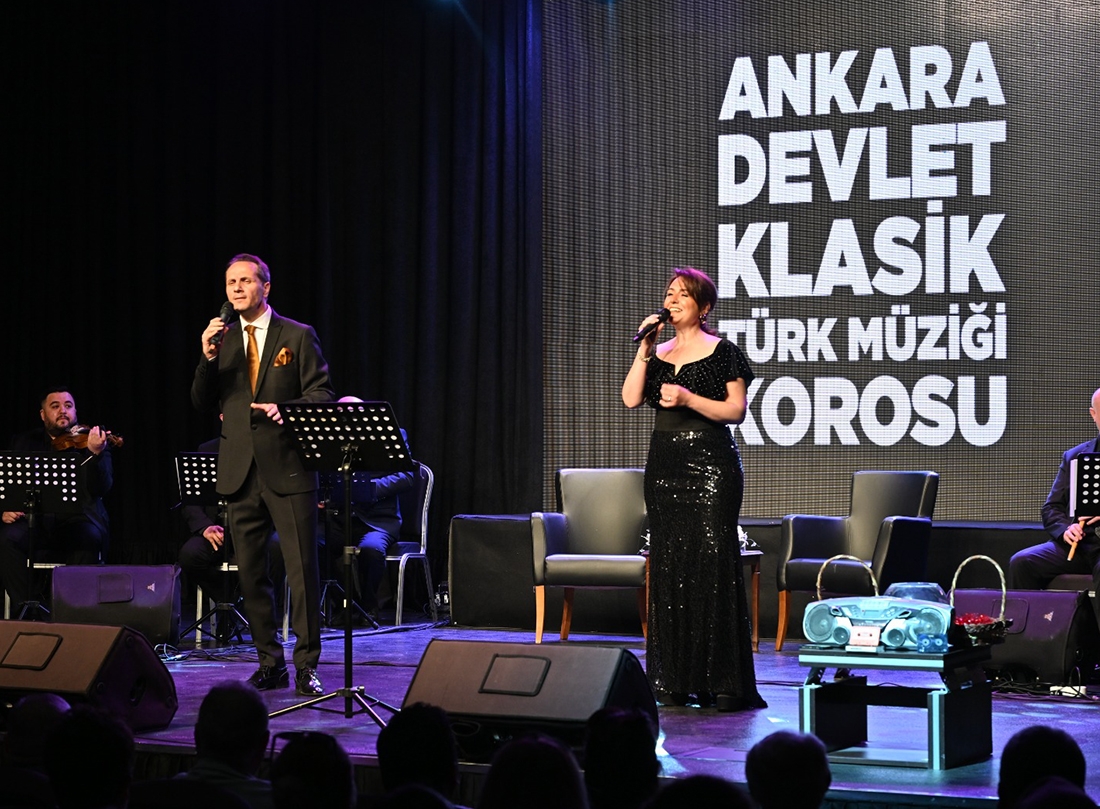 “90’lık Karışık Kaset” Konseri Kdz.Ereğli’de Nostalji Rüzgarı Estirdi