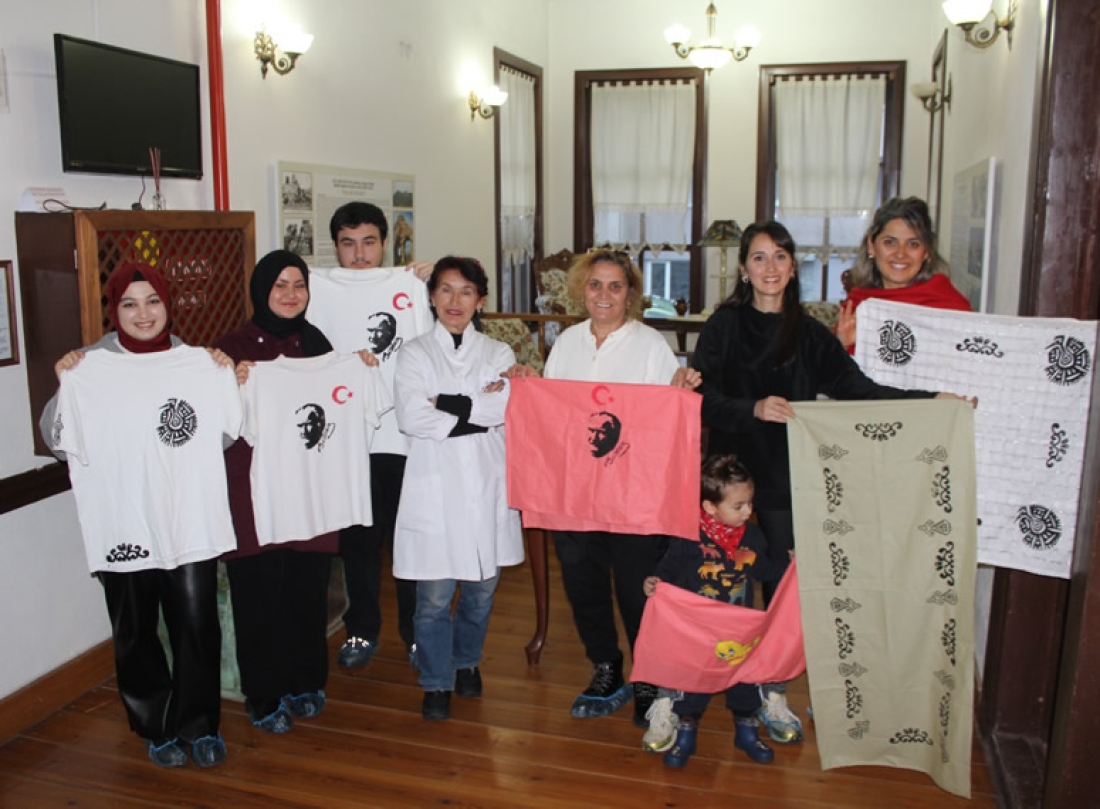 Atatürk Odaklı Tahta Baskı Atölyesinde Anlamlı Anlar
