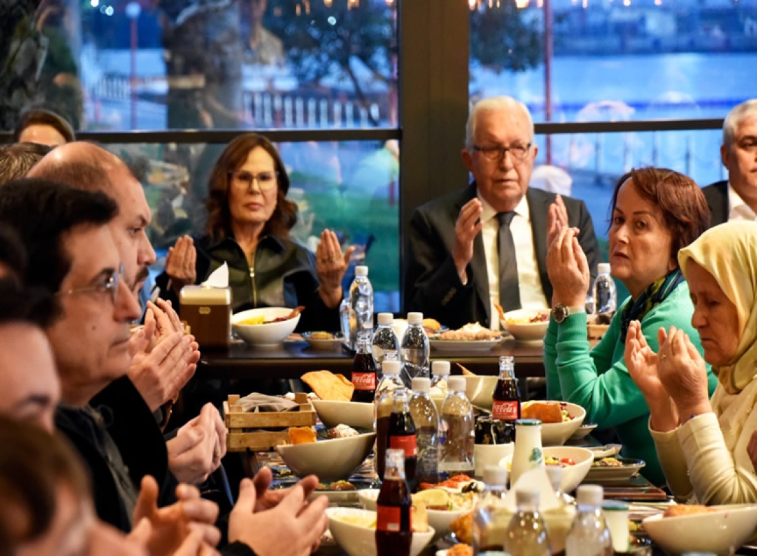 Chp, Ak Parti Ve İyi Parti Meclis Üyeleri Başkan Posbıyık’ın İftarında Buluştu