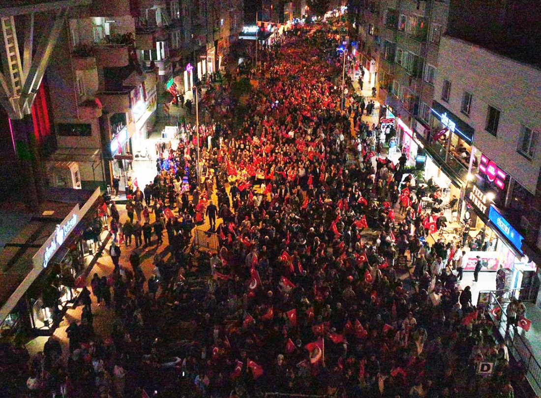 Cumhuriyetin Kalesi Kdz. Ereğli’de, On Binler Sokaktaydı