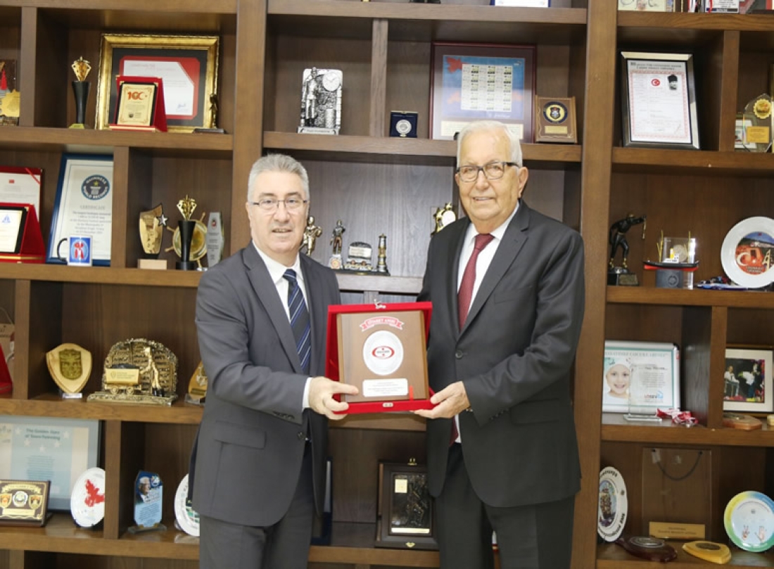 Erdemir Genel Müdürü Peker, Başkan Posbıyık’ı Ziyaret Etti