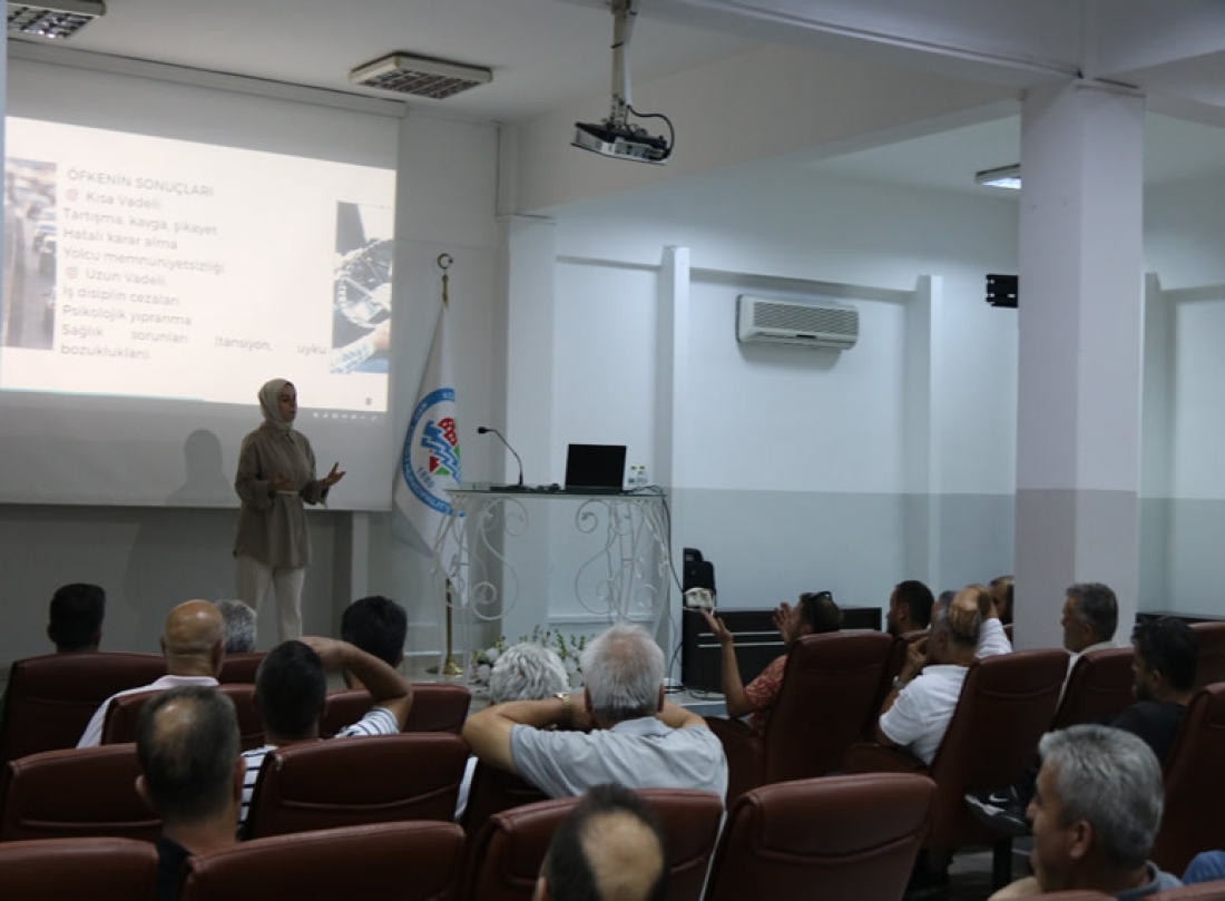 Halk Otobüsü Şoförlerine ‘Öfke Kontrolü’ Semineri Verildi