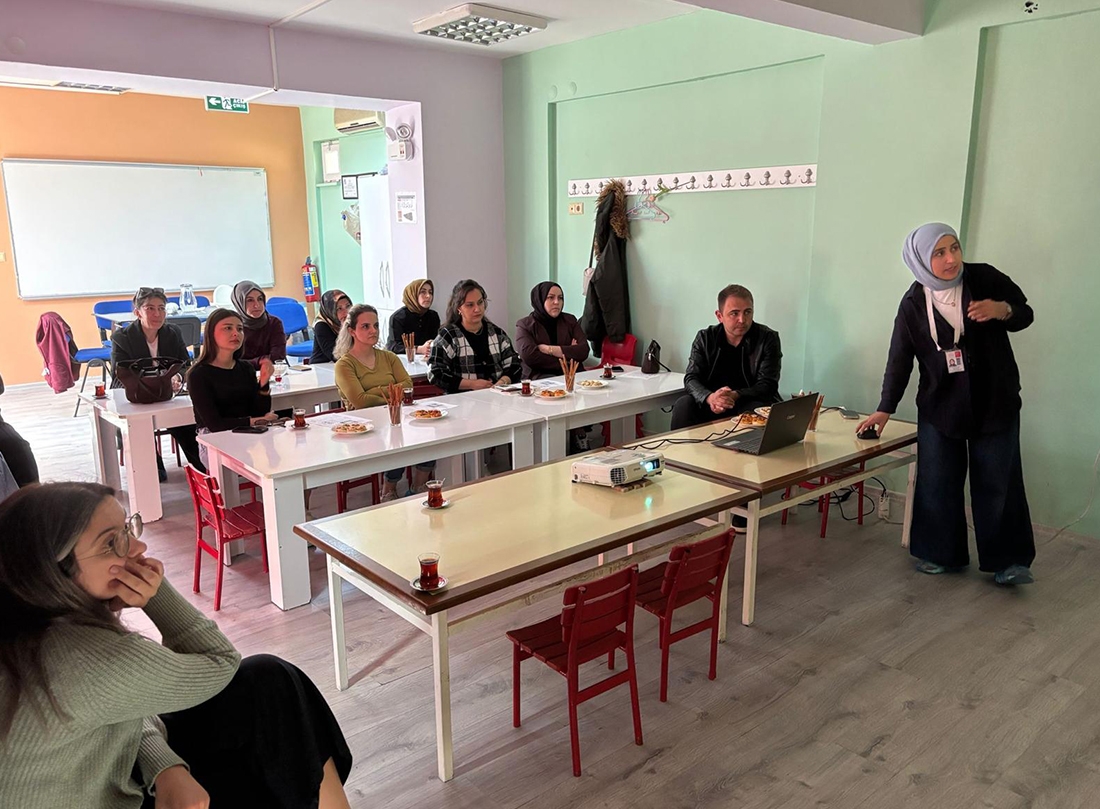 Kdz. Ereğli Belediye Kreşi Velilerine Eğitim Verildi