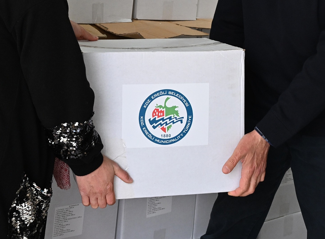 Kdz. Ereğli Belediyesi, Bayram Öncesi Bin Aileye Gıda Yardımında Bulunuyor