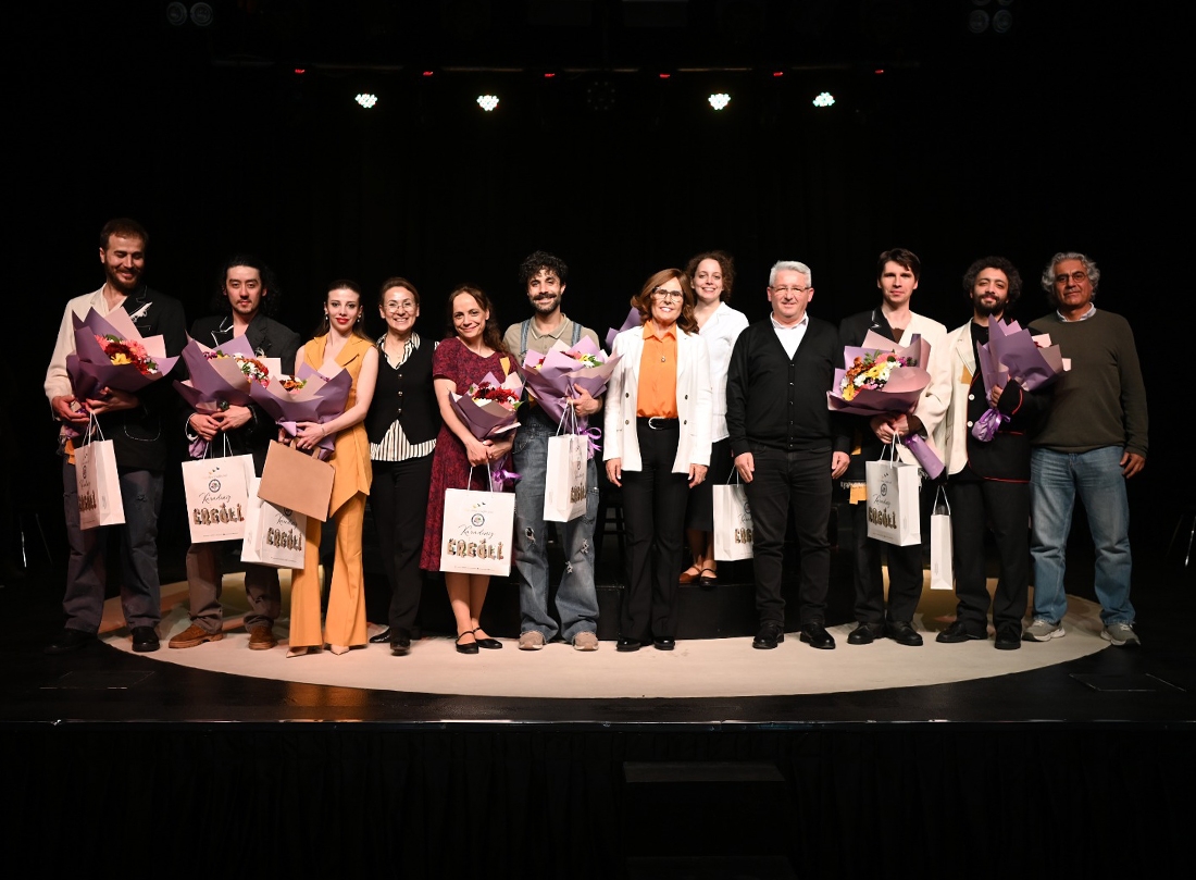 Kdz. Ereğli’de “Işıltılı Haşerat” Oyununa Yoğun İlgi