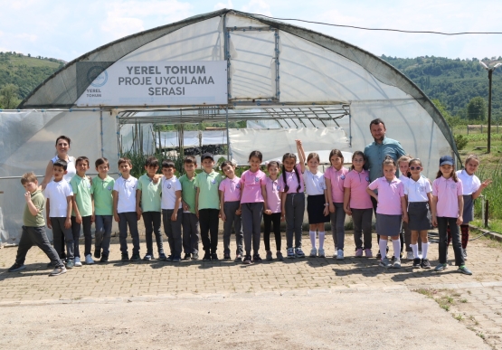 Minik Eller Çiçek Dikti, Tarımı Öğrendi