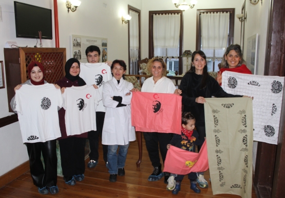 Atatürk Odaklı Tahta Baskı Atölyesinde Anlamlı Anlar