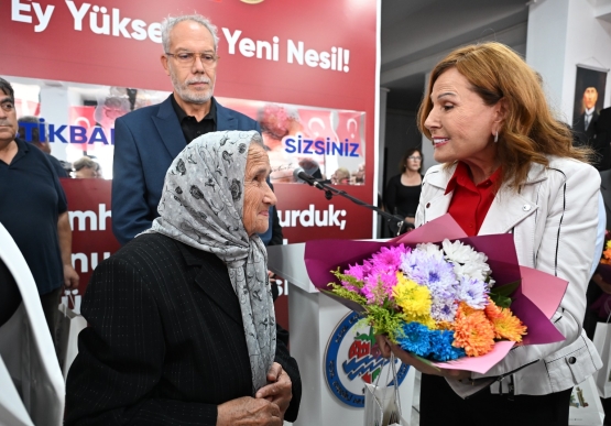 Cumhuriyet Konulu Sergiler Akm’de Açıldı