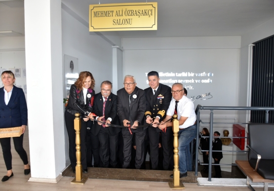 Akm’de Atatürk Konulu Resim Sergileri Açıldı