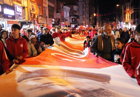 Cumhuriyetin Kalesi Kdz. Ereğli’de, On Binler Sokaktaydı