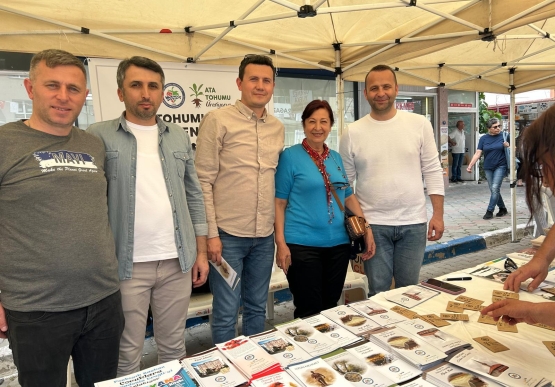 Kdz. Ereğli Belediyesi’nin Ata Tohumları İzmir’de Yoğun İlgi Gördü