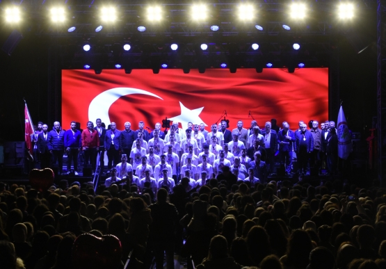 Şampiyon Takım Ve Ereğli Halkı, Kıraç Konseriyle Coştu