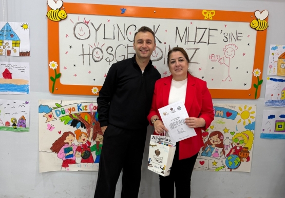 Cumhuriyet Coşkusu Oyuncak Müzesi’nde Çocuklarla Buluştu