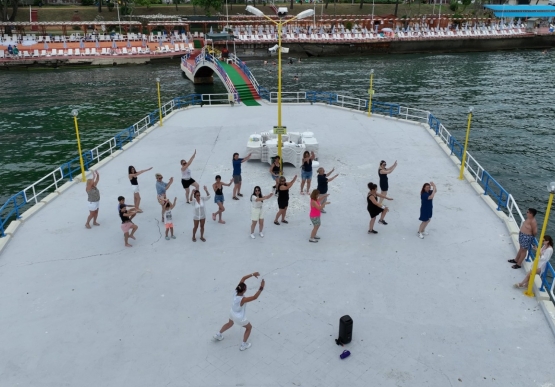 Barış Plajı’nda Zumba Coşkusu!