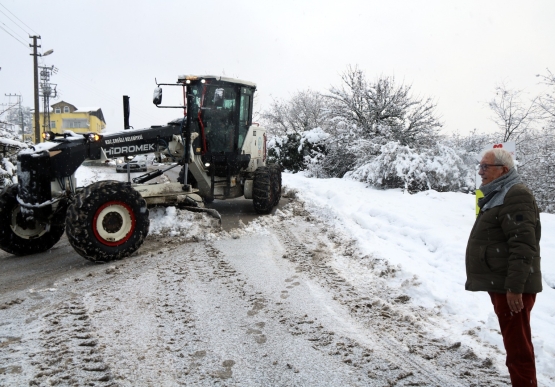Başkan Posbıyık, Karla Mücadele Çalışmalarını Sahada Denetledi