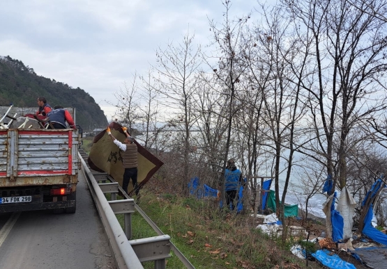 Plajlar Bölgesi Kaçak Yapı Ve İşgallerden Temizlendi