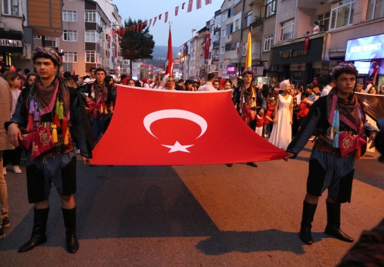 Kdz. Ereğli, Atatürk Ve Cumhuriyet İçin Yürüdü