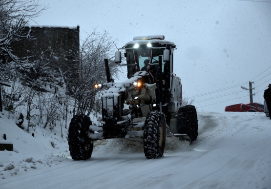 Kdz. Ereğli Belediyesi Karla Mücadeleyi Kesintisiz Sürdürüyor