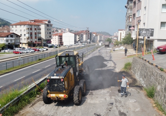 200 Milyon Liralık Asfalt Yatırımı Kepez Bölgesi'nde Devam Ediyor