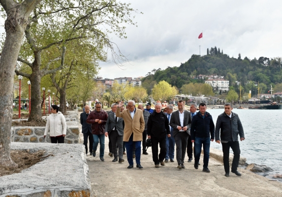 Başkan Posbıyık, Sahildeki Çalışmaları Sıkı Takip Ediyor