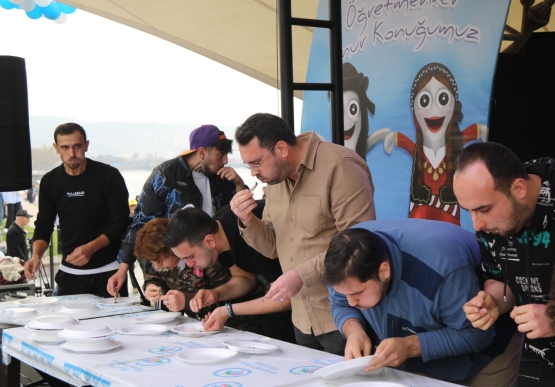 Kdz. Ereğli 16. Hamsi Festivali’nde Sürpriz Tatlar!