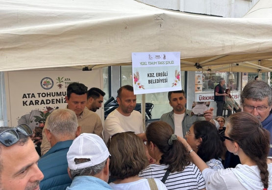 Kdz. Ereğli Belediyesi’nin Ata Tohumları İzmir’de Yoğun İlgi Gördü