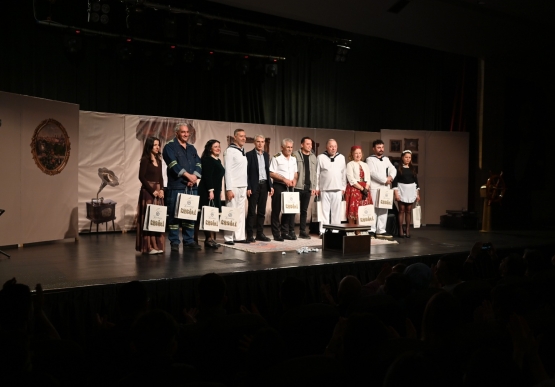 “Süt Kardeşler”  Alkış aldı...