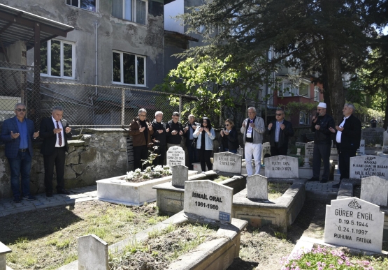 Osman Zeki Oral, Vefatının 13. Yılında Mezarı Başında Anıldı