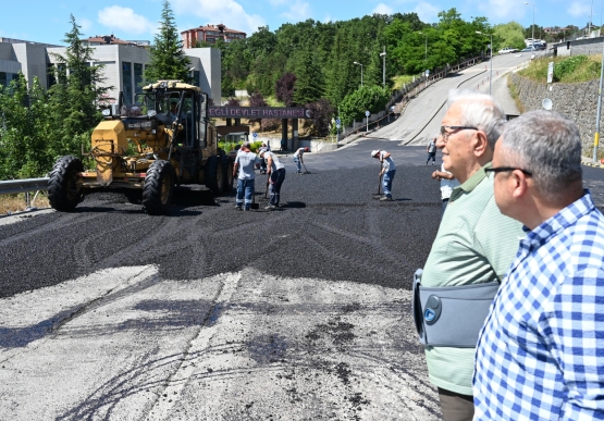 Başkan Posbıyık, Hastane Yolunda Asfalt Mesaisini Yerinde Denetledi