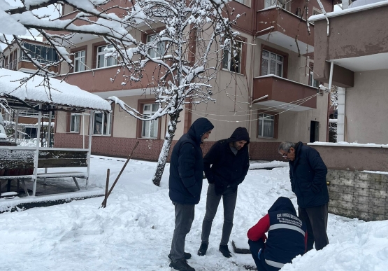 Kesintisiz Su İçin Belediye Ekipleri Sahada Çalışıyor