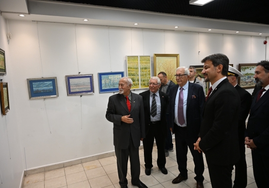 Cumhuriyet Konulu Sergiler Akm’de Açıldı