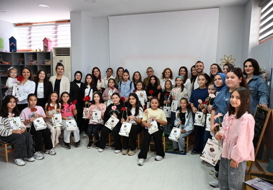 Kız Çocukları İlham Veren Kadınlarla Buluştu
