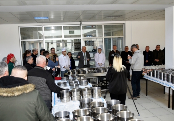 Kdz. Ereğli Belediyesi, Sıcak Yemekle Gönülleri Isıtıyor