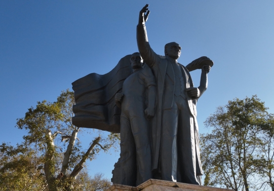 Kdz. Ereğli’de Atatürk Büstleri Ve Anıtlar Temizlendi