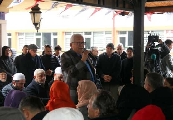 Kdz. Ereğli, Soğuk Ve Yağışlı Havaya Rağmen Şehir Mezarlığında Duada Buluştu