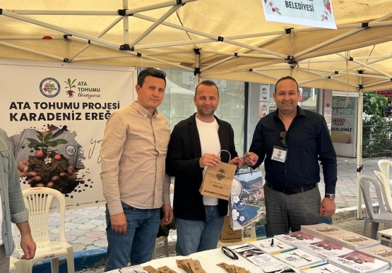 Kdz. Ereğli Belediyesi’nin Ata Tohumları İzmir’de Yoğun İlgi Gördü