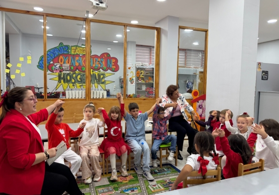 Cumhuriyet Coşkusu Oyuncak Müzesi’nde Çocuklarla Buluştu