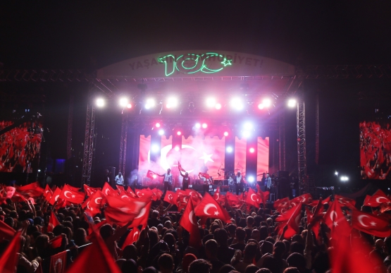 Kdz. Ereğli, Atatürk Ve Cumhuriyet İçin Yürüdü