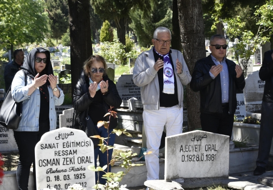 Osman Zeki Oral, Vefatının 13. Yılında Mezarı Başında Anıldı