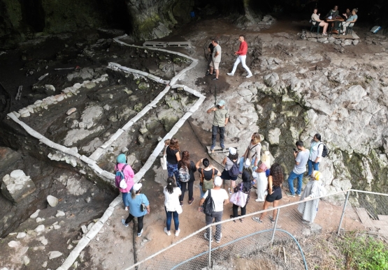 Minik Arkeologlar,  İnönü Mağarası’nda Kazı Atölyesi Gerçekleştirdi