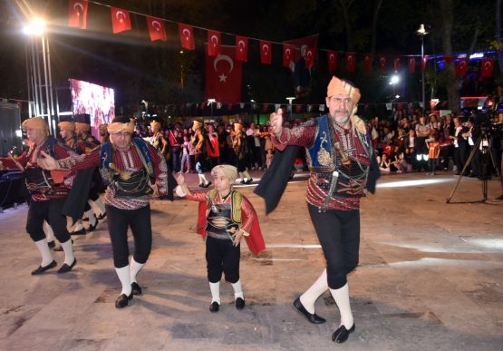 Cumhuriyet Balosu, Kdz. Ereğli’de Halkla Buluştu