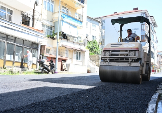 200 Milyon Liralık Dev Asfalt Hamlesinde 17 Bin Ton Sıcak Asfalt Yollarla Buluştu