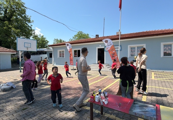 Köy Okulları Sosyal Sorumluluk Ağı Projesi Üveyikli’de Devam Etti