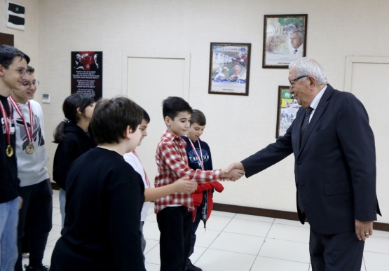 Briç Sporcularından Başkan Posbıyık’a Ziyaret