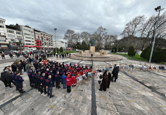 6 Şubat Depremlerinde Hayatını Kaybedenler Kdz. Ereğli’de Anıldı