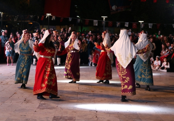 Cumhuriyet Balosu, Kdz. Ereğli’de Halkla Buluştu