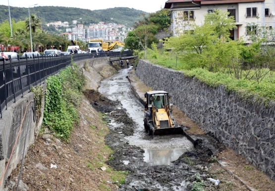 Kdz. Ereğli’de Dere Yatakları Temizleniyor