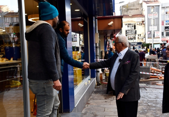 Başkan Posbıyık, Afetzedeleri Yalnız Bırakmıyor